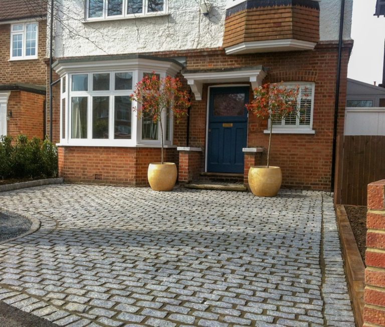 House entrance paving